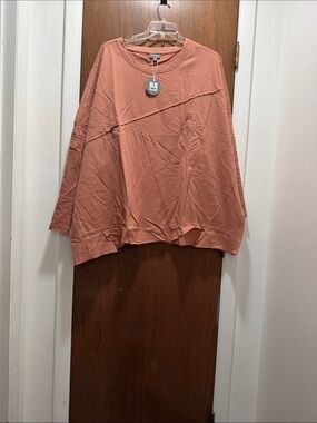 Relaxed Crewneck Top in Dusty Rose - Unbranded